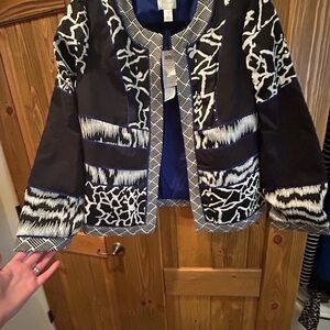 Women’s Black & White Patterned Open Jacket